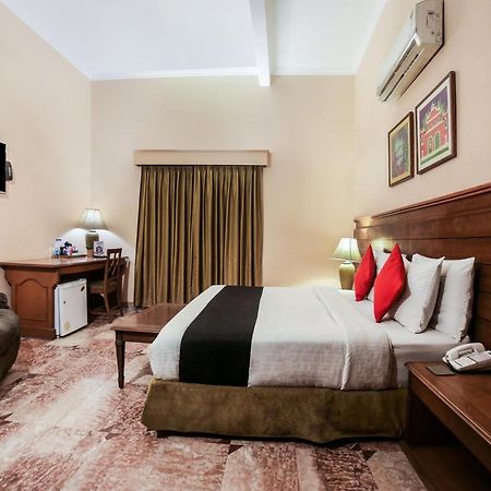 Capital O 10953 Dayal Lodge - A Boutique Hotel Agra  Exterior foto