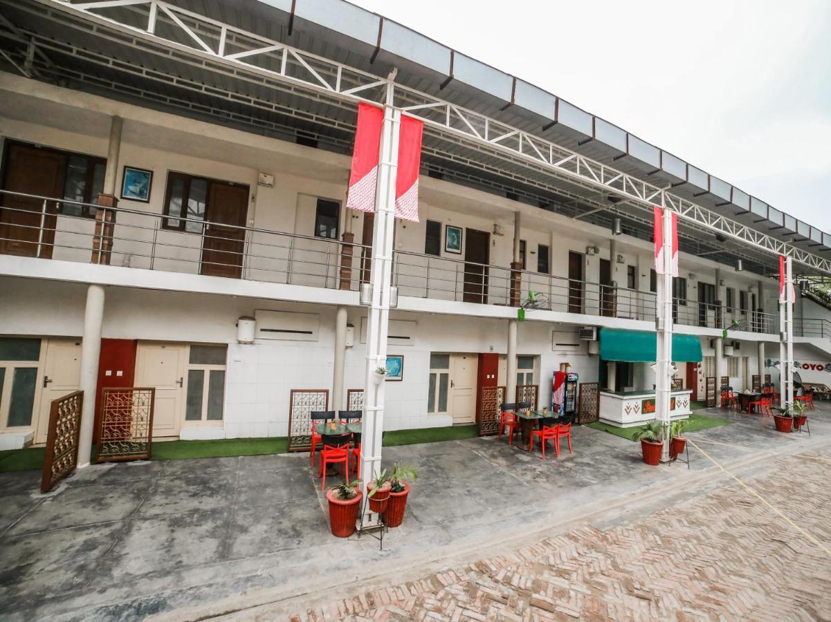 Capital O 10953 Dayal Lodge - A Boutique Hotel Agra  Exterior foto