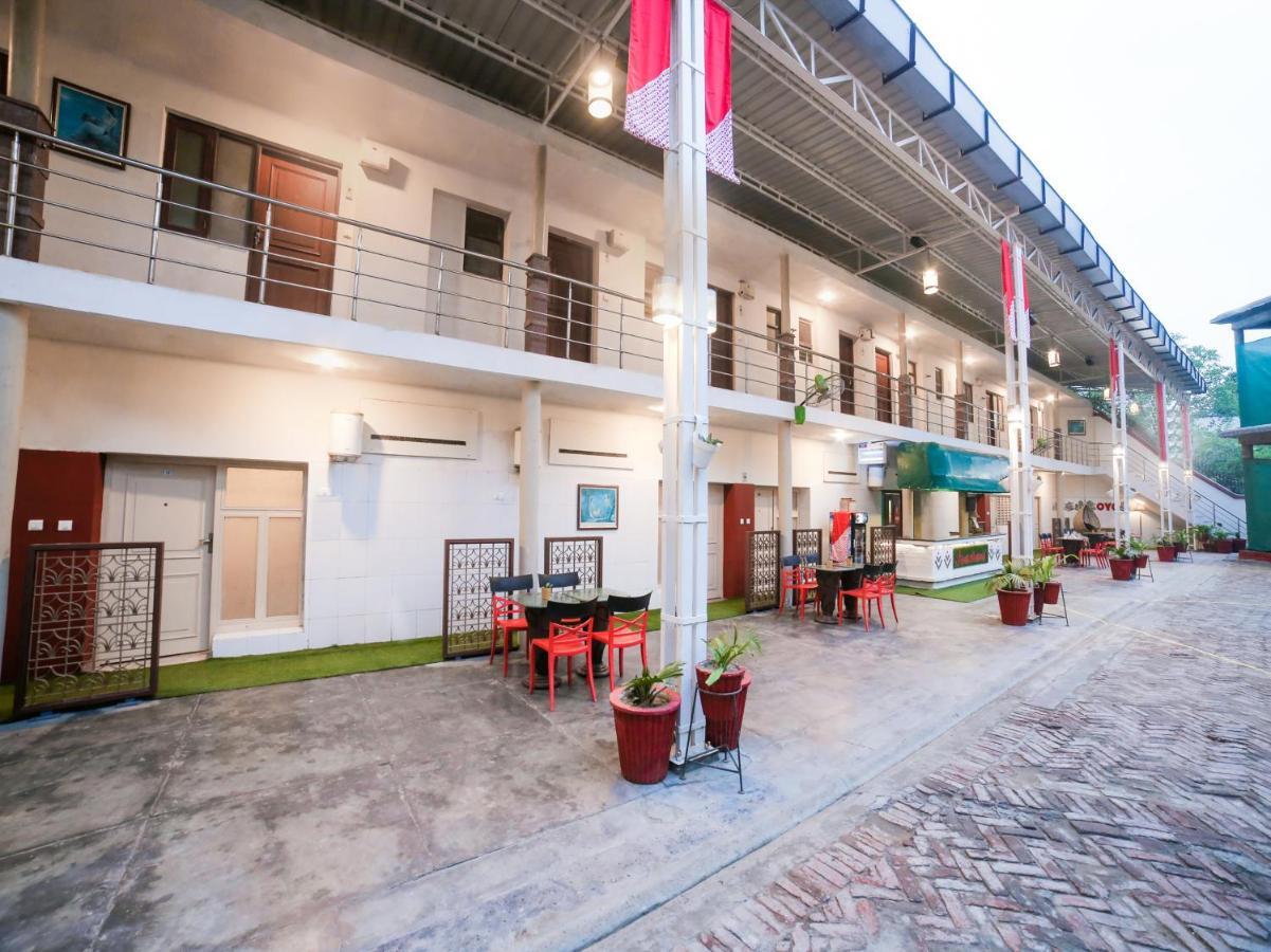 Capital O 10953 Dayal Lodge - A Boutique Hotel Agra  Exterior foto